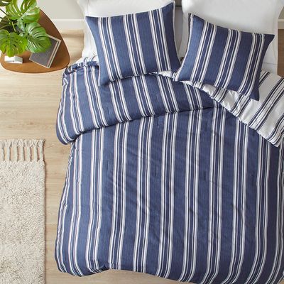 Clean Spaces Cobi Reversible Striped Duvet Cover 3-Piece Set in Navy Full/Queen