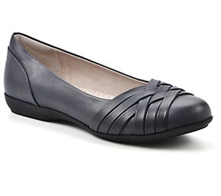 Cliffs by White Mountain Ballet Flats - Chic