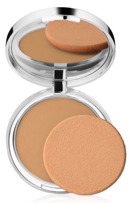 Clinique Stay-Matte Sheer Pressed Powder in Stay Oat