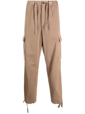 Closed drawstring cotton cargo trousers - Brown