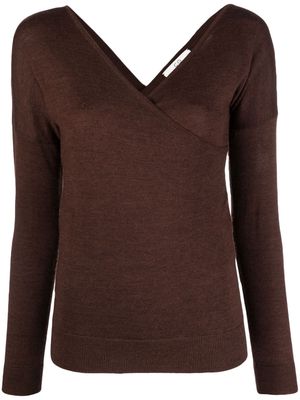 Co crossover-neck fine-knit jumper - Brown