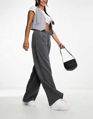 COLLUSION baggy tailored pants in gray-Brown