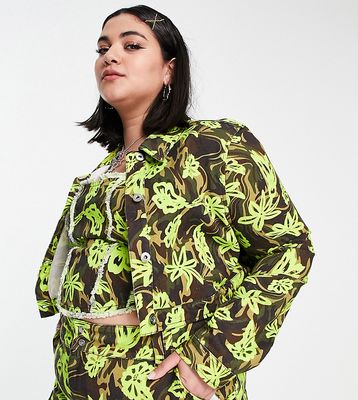 COLLUSION Plus cropped twill jacket in floral camo - part of a set-Multi