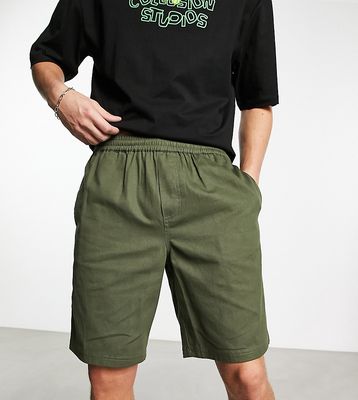 COLLUSION pull on shorts in dark khaki-Green