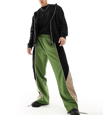COLLUSION Tracksuit sweatpants in green-Black