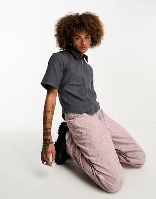 COLLUSION twill cropped shirt with zip detail in gray