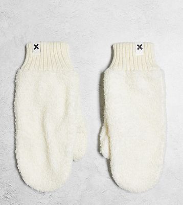 COLLUSION Unisex faux shearling mittens in ecru-White