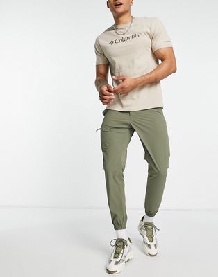 Columbia Maxtrail Lightweight woven sweatpants in green