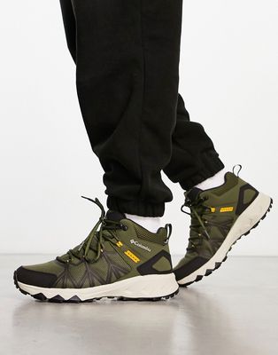 Columbia peakfreak II mid outdry hiking boots in khaki-Green