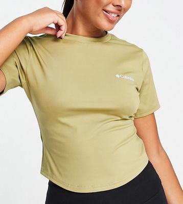 Columbia Training CSC Sculpt cropped short sleeve t-shirt in khaki Exclusive at ASOS-Green