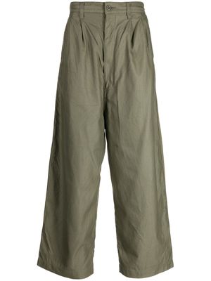 Comme Des Garçons Homme pleated cotton cropped trousers - Green