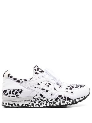 Comme Des Garçons Shirt leopard-print leather sneakers - White