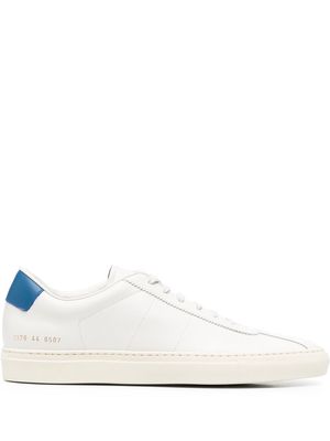 Common Projects logo-lettering low-top trainers - White