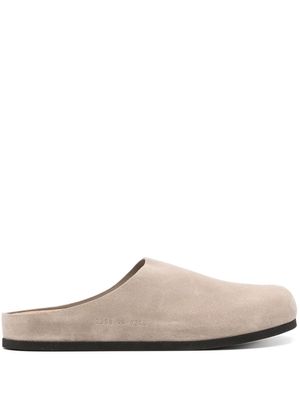 Common Projects slip-on suede clogs - Neutrals