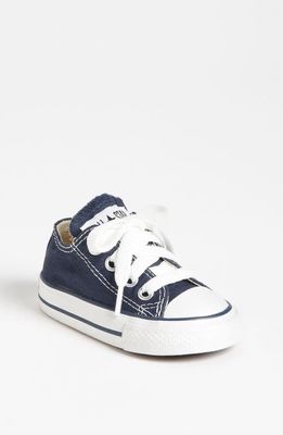 Converse Chuck Taylor Low Top Sneaker in Navy