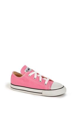 Converse Chuck Taylor Low Top Sneaker in Pink