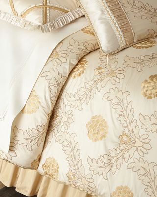 Coronado Floral Queen Comforter