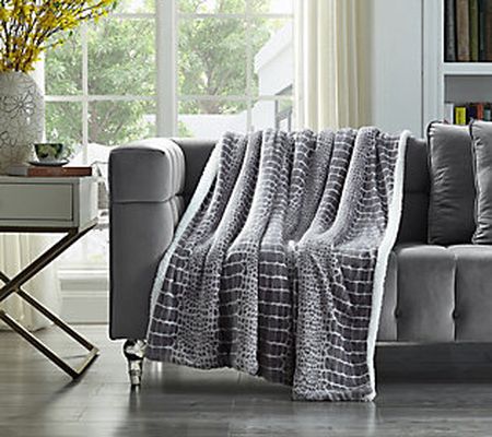 Cozy Tyme Flannel Throw Reverse Sherpa 50x60" b y Inspired Home