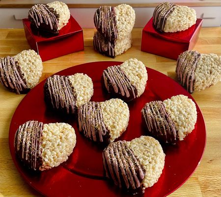 Creative Crispies 12-pc Valentine's Day Chocola te Heart Treat
