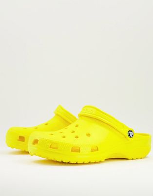 Crocs classic clogs in Lemon-Yellow
