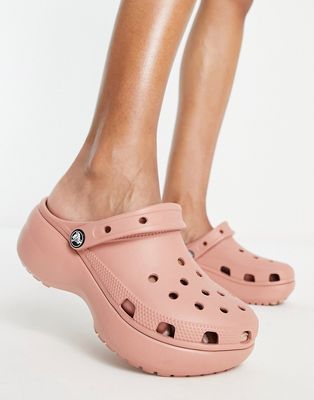 Crocs classic platform clogs in pale blush-Pink