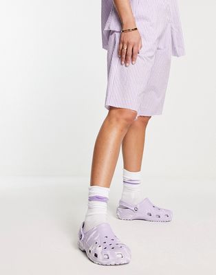 Crocs classic shoe in lavender marble-Purple