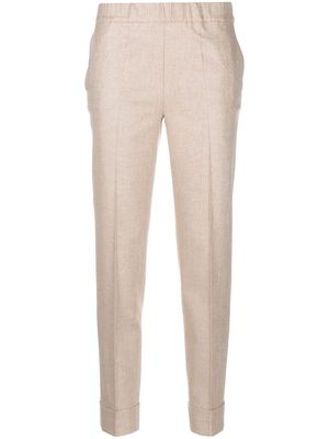 D.Exterior turn-up tapered trousers - Neutrals