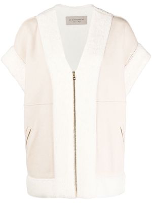 D.Exterior zip-front short-sleeved knit jacket - Neutrals
