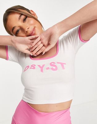 Daisy Street Active crop top in white and pink