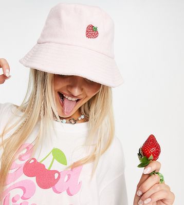 Daisy Street Exclusive bucket hat in pink towelling