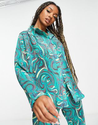 Daisy Street relaxed shirt in plisse swirl - part of a set-Green