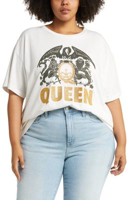 Daydreamer Queen Merch Cotton Graphic T-Shirt in Vintage White