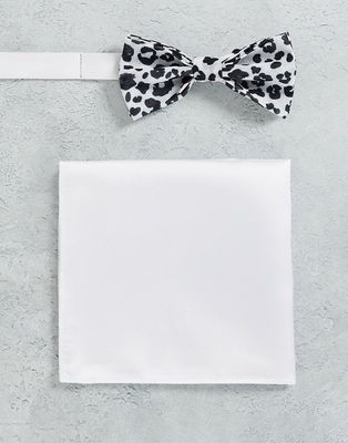 Devil's Adovate printed bow tie and plain pocket square-Black