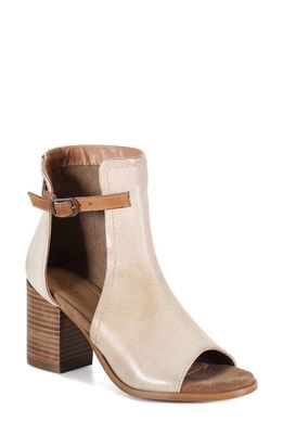 Diba True Low Tide Sandal in Beige