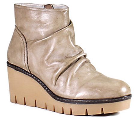 Diba True Ruched Wedge Boot - Nift Tee