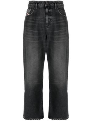 Diesel logo-patch cropped jeans - Black