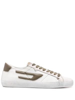 Diesel logo-patch leather sneakers - White