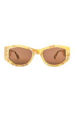 DIFF EYEWEAR Zoe Sunglasses in Cream.