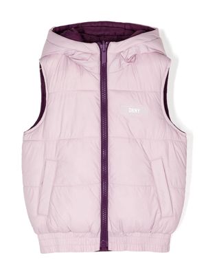 Dkny Kids logo-patches hooded padded gilet - Purple