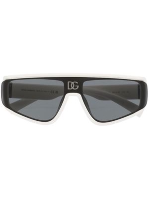 Dolce & Gabbana Eyewear logo-plaque geometric-frame sunglasses - White