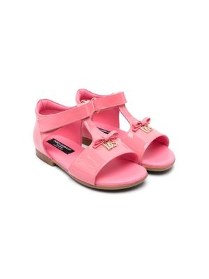 Dolce & Gabbana Kids DG-logo patent-leather sandals - Pink