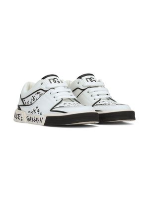 Dolce & Gabbana Kids graffiti-print low-top sneakers - White