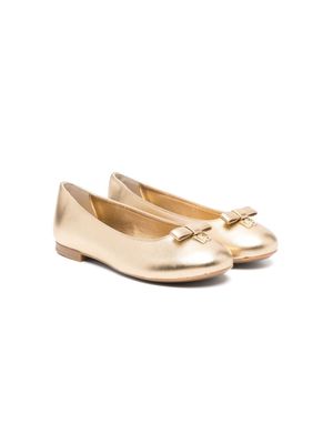 Dolce & Gabbana Kids logo-plaque leather ballerina shoes - Gold