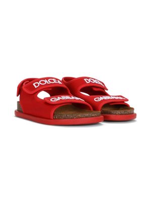 Dolce & Gabbana Kids logo-print flat sandals - Red