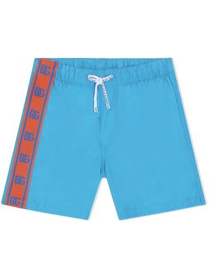 Dolce & Gabbana Kids logo-tape swim shorts - Blue