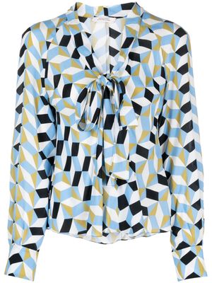 Dorothee Schumacher geometric-print V-neck shirt - Blue