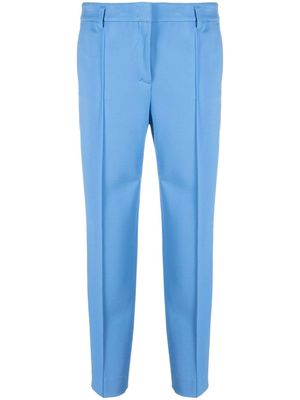 Dorothee Schumacher pleat-detail cropped trousers - Blue