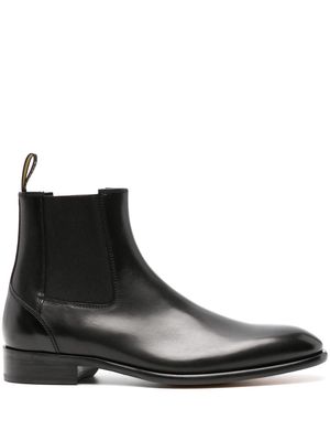 Doucal's almond-toe leather ankle boots - Black