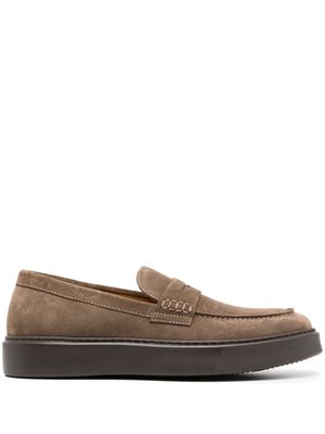 Doucal's chunky suede loafers - Brown