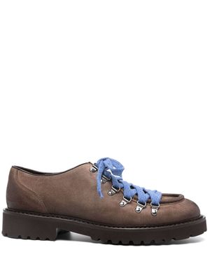 Doucal's contrast lace-up suede derby shoes - Brown
